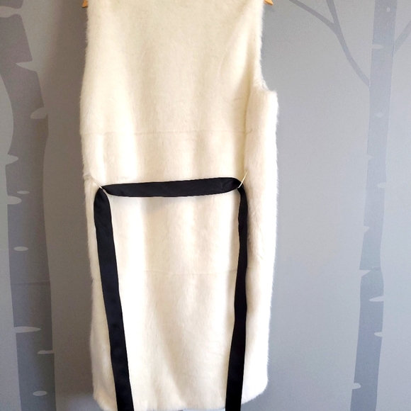 In Wear "Bernice Waistcoat" - White smoke faux fur long vest Size 42/USA 14 - Picture 4 of 9